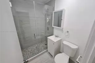700 NE 7th St, Pompano Beach, FL 33060 - Photo 17