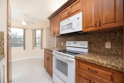13000 SW 15th Ct #206U, Pembroke Pines, FL 33027 - Photo 11