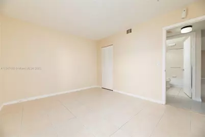 13000 SW 15th Ct #206U, Pembroke Pines, FL 33027 - Photo 17