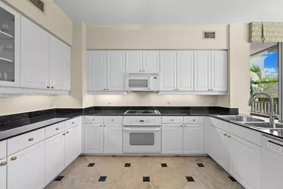 733 Crandon Blvd #405, Key Biscayne, FL 33149 - Photo 23