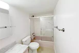 2780 NE 183rd St, Aventura, FL 33160 - Photo 35