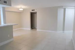 9640 NW 2nd St, Pembroke Pines, FL 33024 - Photo 5