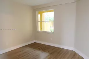 9640 NW 2nd St, Pembroke Pines, FL 33024 - Photo 3