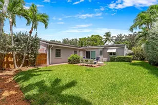 318 NE 105th St, Miami Shores, FL 33138 - Photo 25