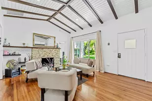 318 NE 105th St, Miami Shores, FL 33138 - Photo 5