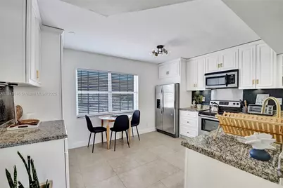 345 Virginia St, Hollywood, FL 33019 - Photo 9