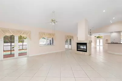424 Bayberry Dr, Plantation, FL 33317 - Photo 15
