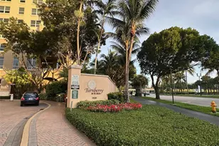 19501 W Country Club Dr, Aventura, FL 33180 - Photo 3