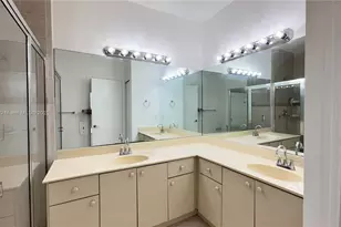 8337 NW 142nd St, Miami Lakes, FL 33016 - Photo 13