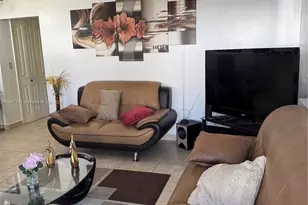 71 NW 76th St, Miami, FL 33150 - Photo 7