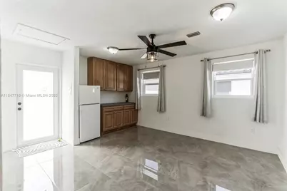 248 Carlisle Dr, Miami Springs, FL 33166 - Photo 23
