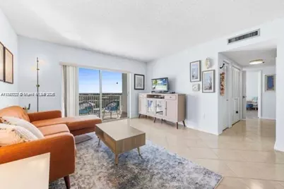 3850 Washington St #910, Hollywood, FL 33021 - Photo 5