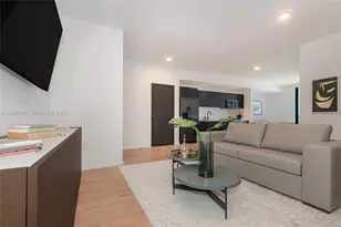 398 NE 5th St, Miami, FL 33132 - Photo 5