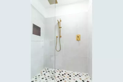 690 NE 118th St, Biscayne Park, FL 33161 - Photo 25