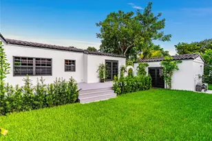 690 NE 118th St, Biscayne Park, FL 33161 - Photo 21