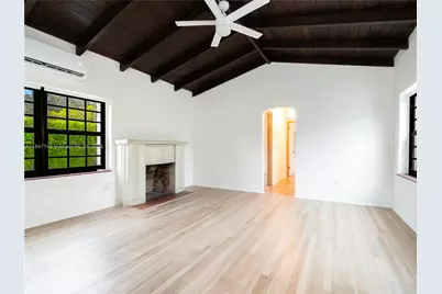 690 NE 118th St, Biscayne Park, FL 33161 - Photo 7