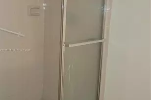 900 NE 195th St, Miami, FL 33179 - Photo 17