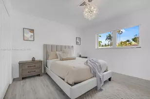 19810 NE 22nd Ave, Miami, FL 33180 - Photo 19