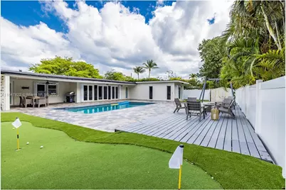 19810 NE 22nd Av, Miami, FL 33180 - Photo 27