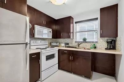 1245 West Ave #401, Miami Beach, FL 33139 - Photo 13