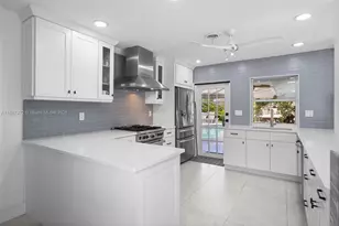 2681 NE 9th Ct, Pompano Beach, FL 33062 - Photo 17