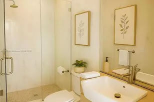 200 Biscayne Blvd Way, Miami, FL 33131 - Photo 3