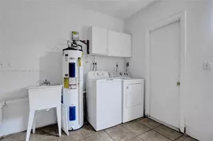 571 SE 11th St, Pompano Beach, FL 33060 - Photo 37