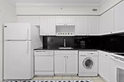 2501 S Ocean Dr(Avail 12/28/2025 #PH39, Hollywood, FL 33019 - Photo 17