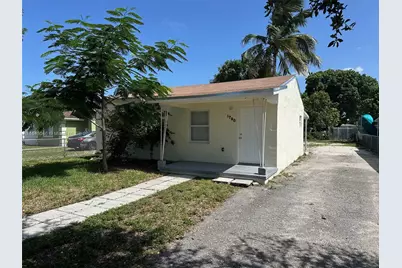 1790 NW 85th St, Miami, FL 33147 - Photo 7
