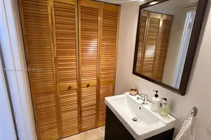 540 Brickell Key Dr, Miami, FL 33131 - Photo 15