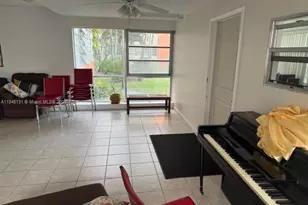 1850 NE 169th St, North Miami Beach, FL 33162 - Photo 9