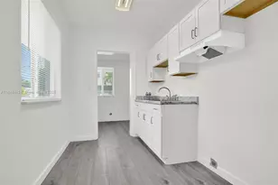 600 NW 25th Ct, Miami, FL 33125 - Photo 9