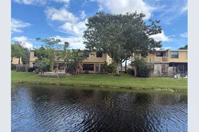 3961 NW 94th Ave, Sunrise, FL 33351 - Photo 9