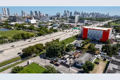 652 NW 31st St, Miami, FL 33127 - Photo 5