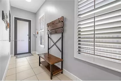 3345 W 95th Ter, Hialeah, FL 33018 - Photo 9