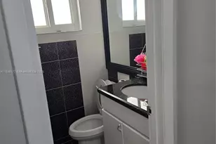 11465 NW 88th Ct, Hialeah Gardens, FL 33018 - Photo 7