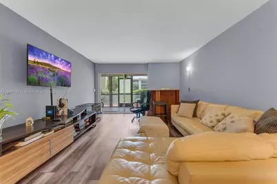 23380 Carolwood Ln #101, Boca Raton, FL 33428 - Photo 13