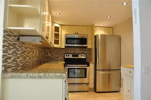 3701 N Country Club Dr, Aventura, FL 33180 - Photo 3