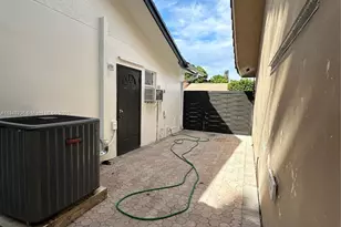 15882 SW 138th Ct, Miami, FL 33177 - Photo 5