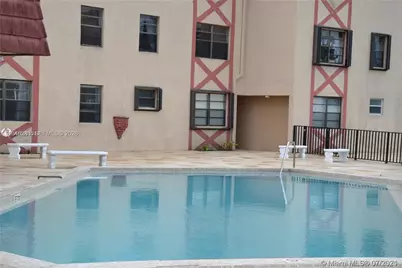 1325 W 68th St #514, Hialeah, FL 33014 - Photo 19