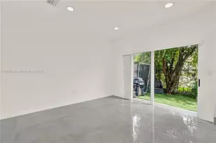 1637 SE 30th St, Homestead, FL 33035 - Photo 7