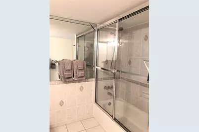 100 Golden Isles Dr #706, Hallandale Beach, FL 33009 - Photo 23