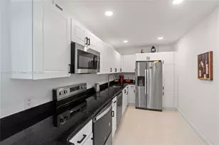 401 69th St, Miami Beach, FL 33141 - Photo 7