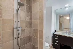 18201 Collins Ave, Sunny Isles Beach, FL 33160 - Photo 21