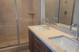 79 SW 12th St, Miami, FL 33130 - Photo 5