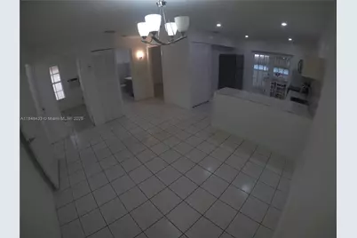 8945 NW 114th St, Hialeah Gardens, FL 33018 - Photo 9