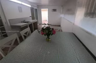 8945 NW 114th St, Hialeah Gardens, FL 33018 - Photo 13