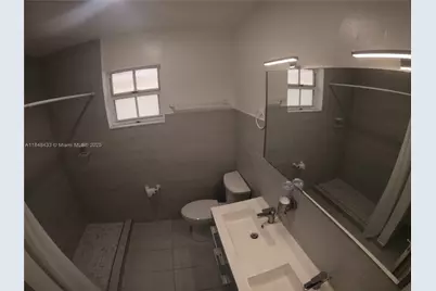 8945 NW 114th St, Hialeah Gardens, FL 33018 - Photo 19