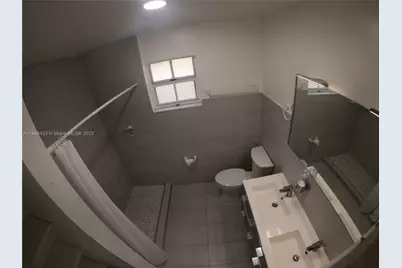 8945 NW 114th St, Hialeah Gardens, FL 33018 - Photo 7