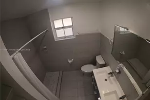 8945 NW 114th St, Hialeah Gardens, FL 33018 - Photo 7